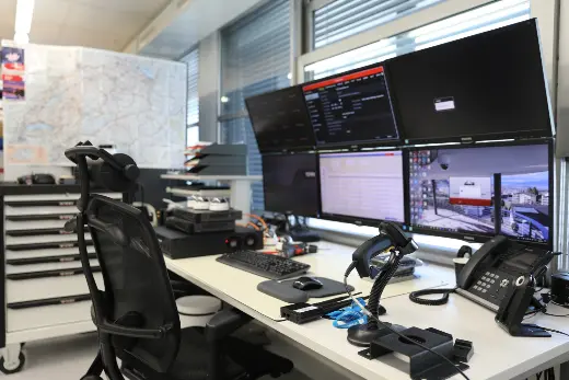 Six-screen monitoring wall – Arclap construction camera