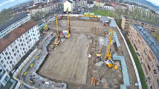 Piling rigs in an urban pit – Arclap construction camera